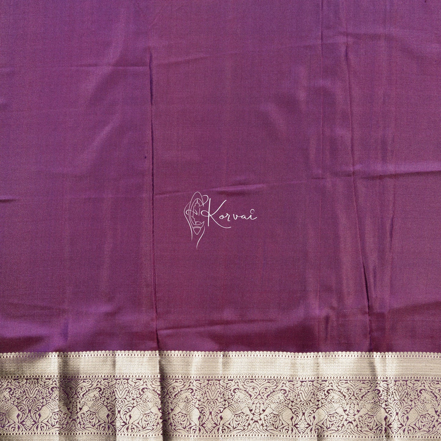 Closer view of blouse fabric that is the same as saree.
