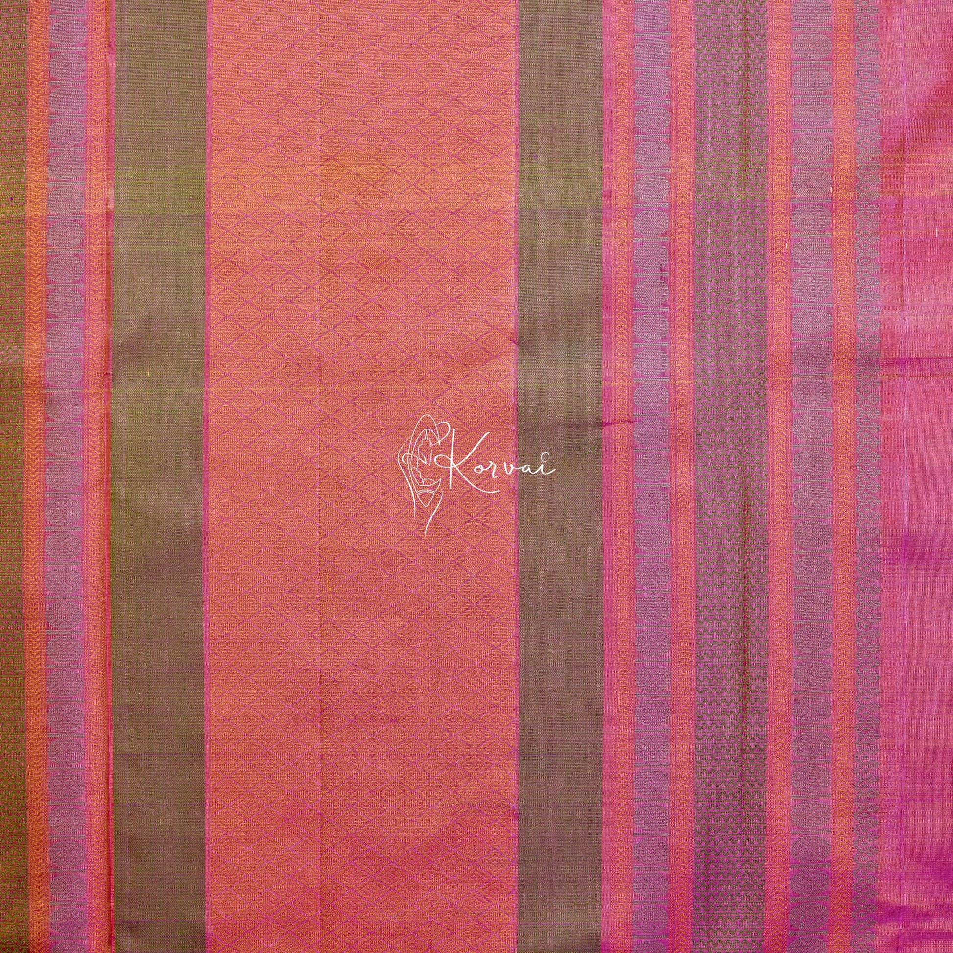 Closer view of the pallu with intricate threadwork in pink and green.