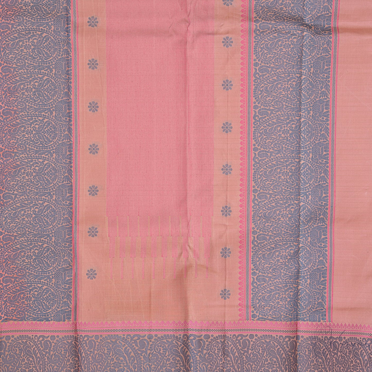 Closer view of pallu with grey thread paisley motifs.