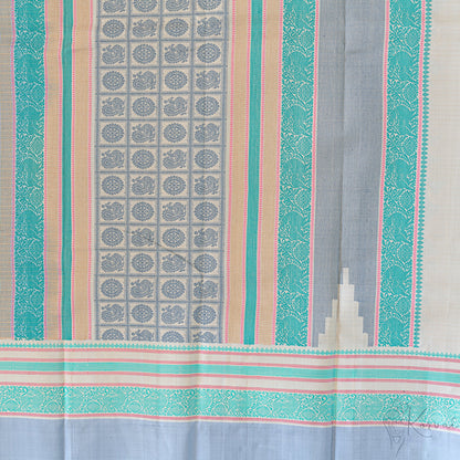 Closer view of pallu with peacock  in navy and teal double border.